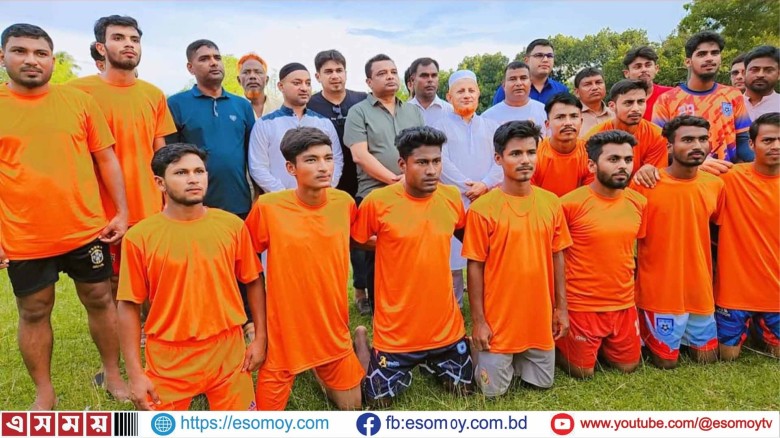 ঠাকুরগাঁওয়ের ওয়াপদা মাঠে ফুটবল টুর্নামেন্ট উদ্বোধন।