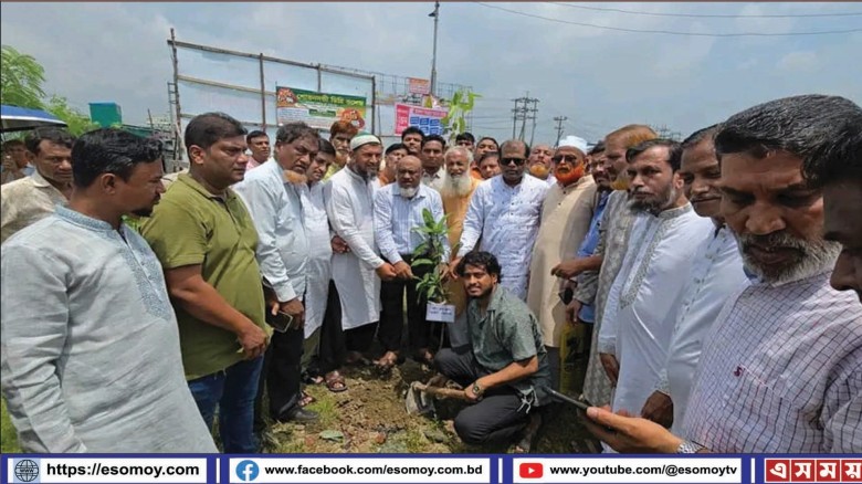 জুলাই- আগষ্ট  শহীদের স্বরণে পটিয়ায় বৃক্ষ রোপণ কর্মসূচি উদ্ব