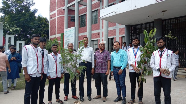 নওগাঁয় তারুণ্যের উৎসব উপলক্ষে বৃক্ষরোপণ ও র‍্যালি