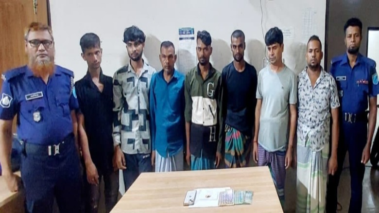 নরসিংদীর মাধবদী কান্দাপাড়া  ডাকাতির ঘটনায় সাত ডাকাত গ্রেফত