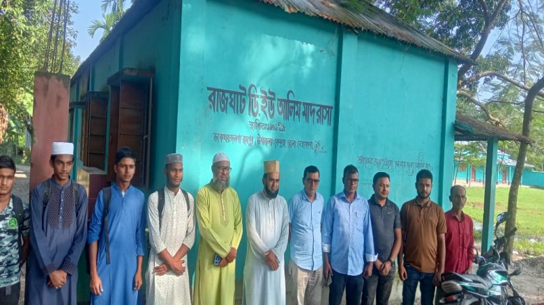 কেন্দুয়ায় শিক্ষা ও মানবিকতায় আলোকিত দৃষ্টান্ত: রাজঘাট দার