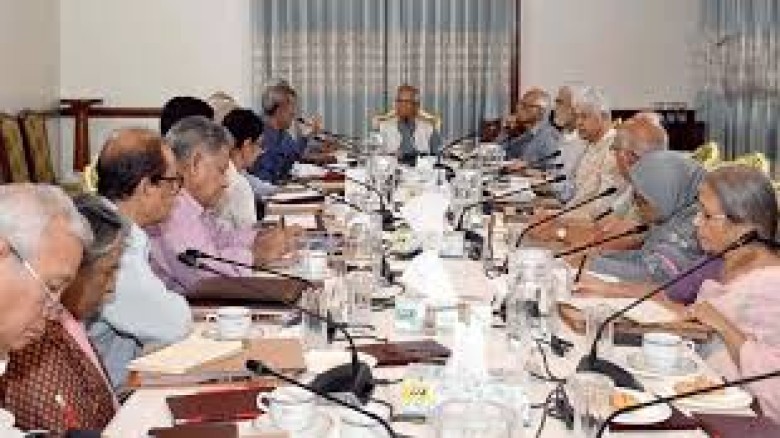 ১৪ মাসে অন্তর্বর্তী সরকারের হিসাব মেলেনি: ভরসা হারাচ্ছে জনগণ