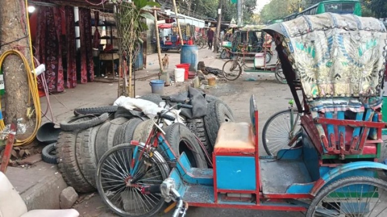 বাংলা টেসলা’র দৌরাত্ম্যে ঢাকায় বছরে প্রায় ৪ হাজার কোটি টাকার