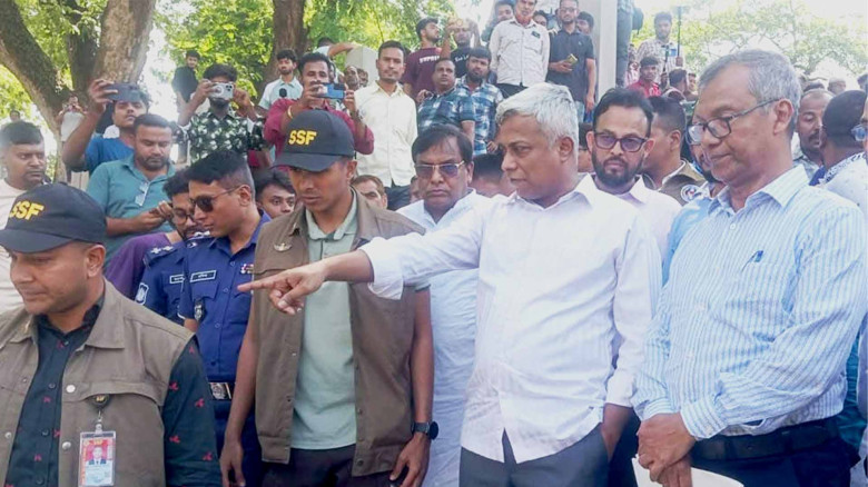 প্রধানমন্ত্রীর আগমন উপলক্ষ্যে বিদ্যুৎ, খনিজ ও জ্বালানি প্রতিমন্ত্রীর উলাশীর ‘জিয়ার খাল’ পরিদর্শন